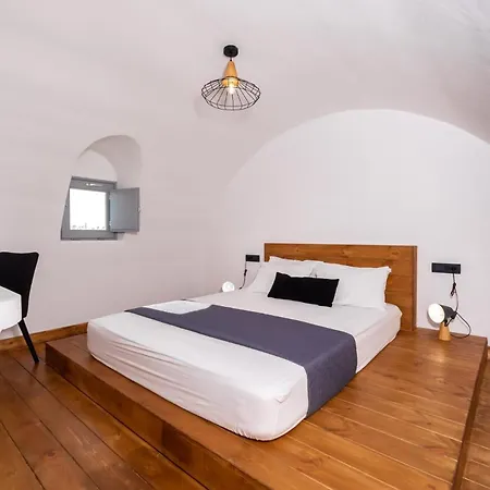 Dazzling Santorini Luck 2 Bedrooms Furnished Sun Terrace With Private Heated Pool Villa Perissa (Santorini)
