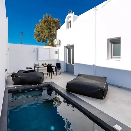 Dazzling Santorini Luck 2 Bedrooms Furnished Sun Terrace With Private Heated Pool * Perissa (Santorini)