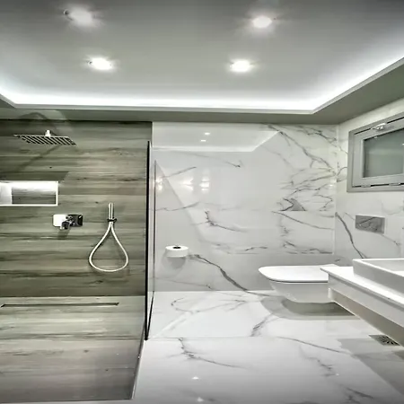 ヴィラ Dazzling Santorini Luck 2 Bedrooms Furnished Interiors ペリッサ