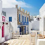 빌라 Dazzling Santorini Luck 2 Bedrooms Furnished Interiors 페리사